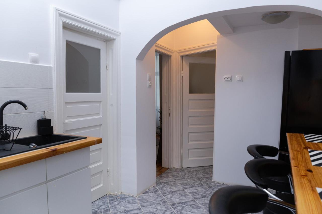 Color Aparments Coposu Blv Apartment Bukares Bagian luar foto