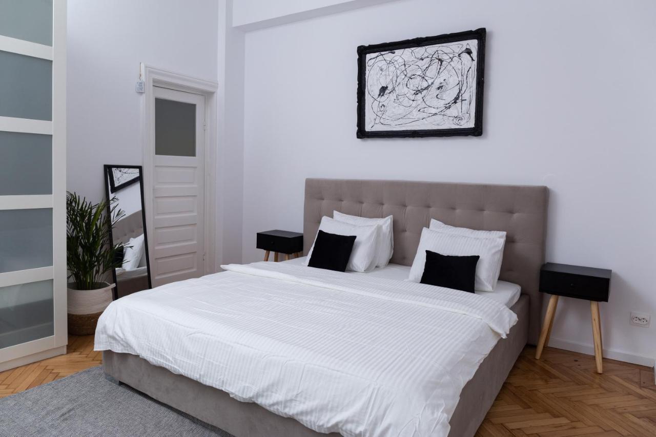 Color Aparments Coposu Blv Apartment Bukares Bagian luar foto