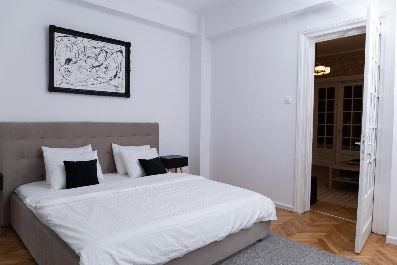Color Aparments Coposu Blv Apartment Bukares Bagian luar foto