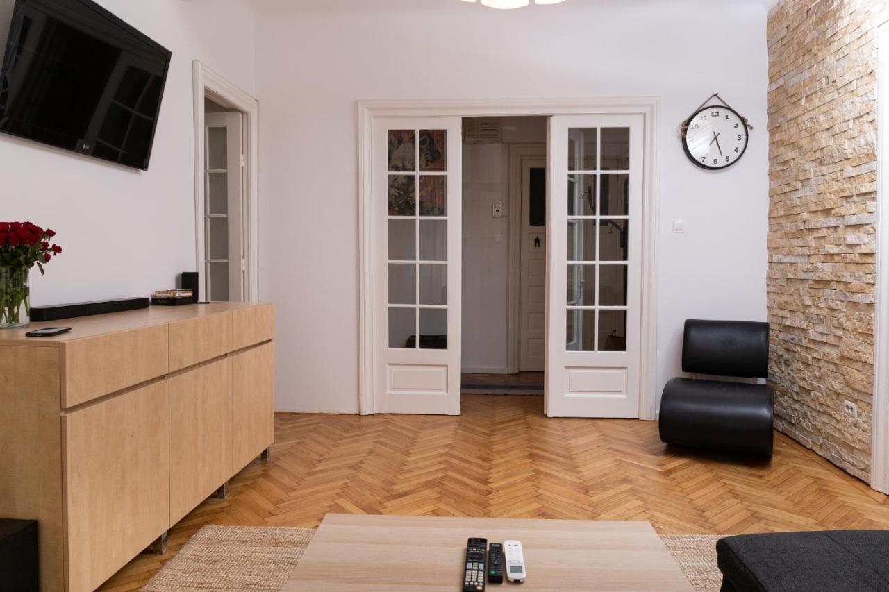 Color Aparments Coposu Blv Apartment Bukares Bagian luar foto